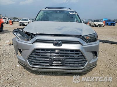 Piąte zdjęcie samochodu w środku: 2026 TOYOTA GRAND HIGHLANDER XLE VIN:5TDAAAB58TS132408 - miniatura