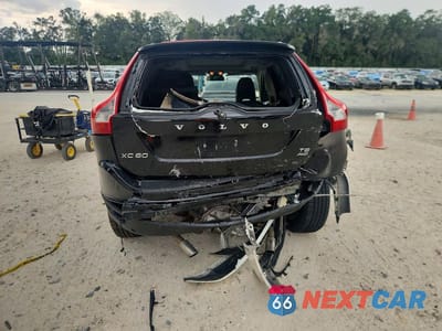 Zdjęcie 6 z 12 samochodu: 2011 VOLVO XC60 T6 VIN:YV4902DZ2B2202645 - miniatura