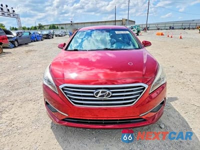 Piąte zdjęcie samochodu w środku: 2016 HYUNDAI SONATA SE VIN:5NPE24AF0GH354060 - miniatura