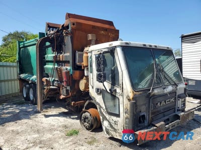 Czwarte zdjęcie samochodu z boku: 2022 MACK LR REFUSE TRUCK VIN:1M2LR2GC8NM005375 - miniatura