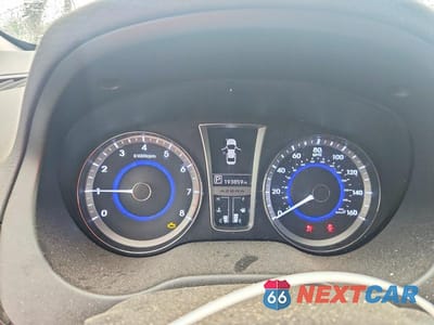 Zdjęcie 9 z 12 samochodu: 2012 HYUNDAI AZERA BASE VIN:KMHFH4JG9CA176285 - miniatura