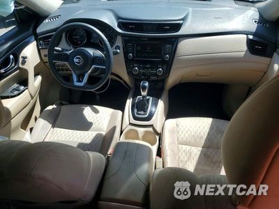 Zdjęcie 8 z 13 samochodu: 2019 NISSAN ROGUE SV VIN:KNMAT2MTXKP542275 - miniatura