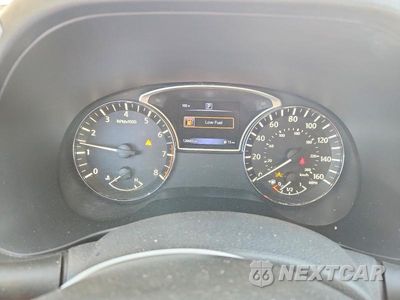 Zdjęcie 9 z 12 samochodu: 2018 NISSAN PATHFINDER SV VIN:5N1DR2MN3JC608065 - miniatura