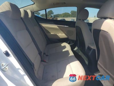 Zdjęcie 10 z 12 samochodu: 2019 HYUNDAI ELANTRA VALUE EDITION VIN:5NPD84LF9KH462323 - miniatura