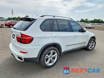 Trzecie zdjęcie samochodu z tyłu: 2012 BMW X5 XDRIVE50I VIN:5UXZV8C54CL422627 - miniatura