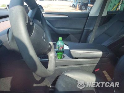 Zdjęcie 7 z 12 samochodu: 2024 TESLA MODEL Y VIN:7SAYGDEF8RF050004 - miniatura