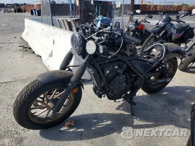 Trzecie zdjęcie samochodu z tyłu: 2024 HONDA CMX500 A VIN:MLHPC5657R5700181 - miniatura