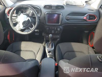 Zdjęcie 8 z 13 samochodu: 2023 JEEP RENEGADE LATITUDE VIN:ZACNJDB12PPP56169 - miniatura