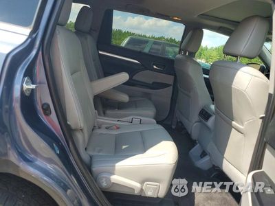 Zdjęcie 10 z 12 samochodu: 2019 TOYOTA HIGHLANDER XLE VIN:5TDKZRFH5KS301427 - miniatura