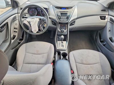 Zdjęcie 8 z 12 samochodu: 2013 HYUNDAI ELANTRA GLS VIN:5NPDH4AE7DH414140 - miniatura