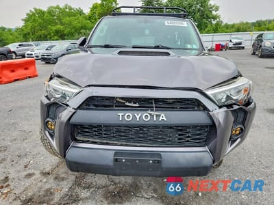Piąte zdjęcie samochodu w środku: 2018 TOYOTA 4RUNNER TRD OFF-ROAD VIN:JTEBU5JR6J5519111 - miniatura