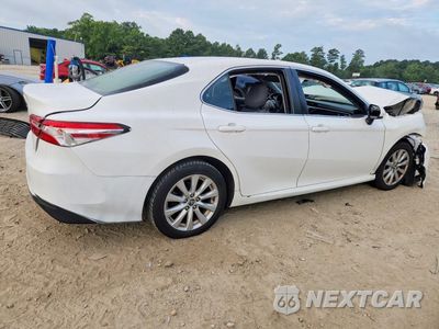 Trzecie zdjęcie samochodu z tyłu: 2018 TOYOTA CAMRY LE VIN:JTNB11HK0J3016096 - miniatura