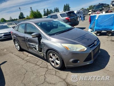 Czwarte zdjęcie samochodu z boku: 2014 FORD FOCUS SE VIN:1FADP3F27EL238298 - miniatura