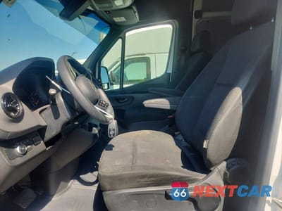 Zdjęcie 7 z 14 samochodu: 2021 MERCEDES-BENZ SPRINTER 2500 DELIVERY VAN VIN:W1Y4EDHY5MT078746 - miniatura