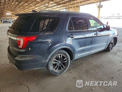 Trzecie zdjęcie samochodu z tyłu: 2017 FORD EXPLORER XLT VIN:1FM5K7D8XHGA93844 - miniatura