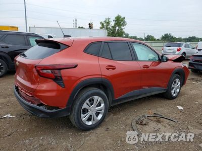 Trzecie zdjęcie samochodu z tyłu: 2024 CHEVROLET TRAX LS VIN:KL77LFE20RC095669 - miniatura