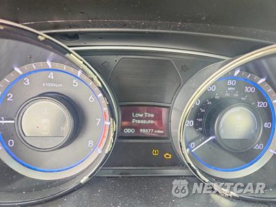 Zdjęcie 9 z 12 samochodu: 2013 HYUNDAI SONATA LIMITED VIN:5NPEC4AC8DH642987 - miniatura