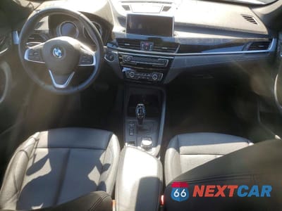 Zdjęcie 8 z 14 samochodu: 2021 BMW X1 XDRIVE28I VIN:WBXJG9C04M5S32449 - miniatura