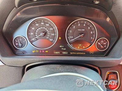 Zdjęcie 9 z 12 samochodu: 2015 BMW 328 XI SULEV VIN:WBA3B5G53FNS16651 - miniatura