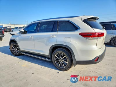 Drugie zdjęcie samochodu z przodu: 2019 TOYOTA HIGHLANDER XLE VIN:5TDJZRFH3KS601074 - miniatura