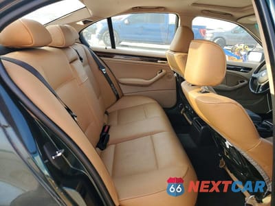 Zdjęcie 10 z 13 samochodu: 2004 BMW 325 I VIN:WBAET37414NJ44797 - miniatura