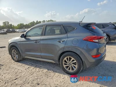 Drugie zdjęcie samochodu z przodu: 2017 HYUNDAI TUCSON SE VIN:KM8J33A44HU266166 - miniatura