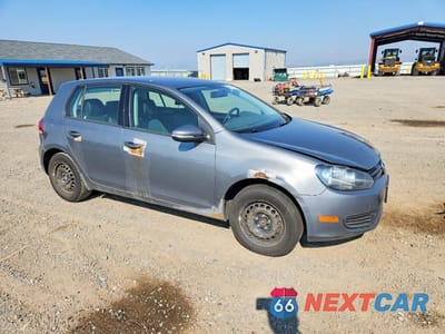 Czwarte zdjęcie samochodu z boku: 2013 VOLKSWAGEN GOLF VIN:WVWDB7AJ0DW140029 - miniatura