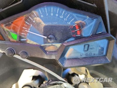 Zdjęcie 7 z 10 samochodu: 2015 KAWASAKI EX300 A VIN:JKAEX8A12FDA24743 - miniatura