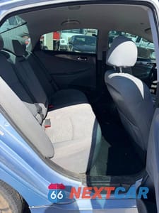 Zdjęcie 6 z 10 samochodu: 2015 HYUNDAI SONATA HYBRID BASE VIN:KMHEC4A41FA121110 - miniatura