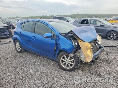 Czwarte zdjęcie samochodu z boku: 2013 TOYOTA PRIUS C THREE VIN:JTDKDTB31D1553195 - miniatura