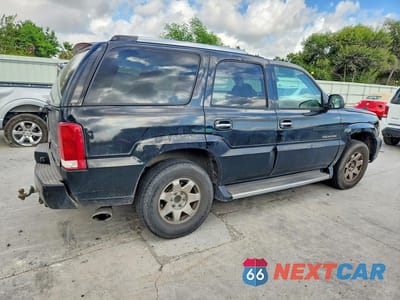 Trzecie zdjęcie samochodu z tyłu: 2004 CADILLAC ESCALADE LUXURY VIN:1GYEK63N14R293798 - miniatura