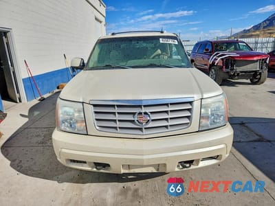 Piąte zdjęcie samochodu w środku: 2004 CADILLAC ESCALADE LUXURY VIN:1GYEK63N34R261161 - miniatura