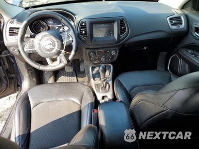 Zdjęcie 8 z 13 samochodu: 2019 JEEP COMPASS LATITUDE VIN:3C4NJDBBXKT641364 - miniatura