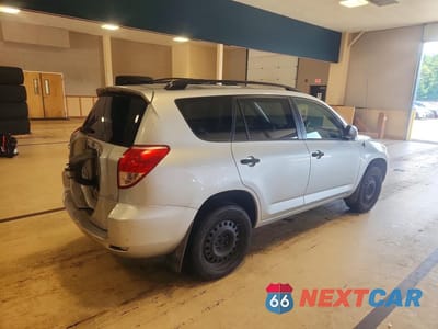 Trzecie zdjęcie samochodu z tyłu: 2008 TOYOTA RAV4 BASE VIN:JTMBD33V486087786 - miniatura