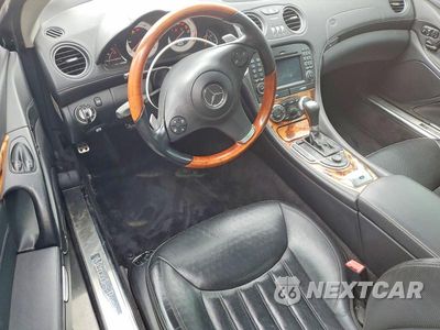 Zdjęcie 8 z 12 samochodu: 2011 MERCEDES-BENZ SL 550 VIN:WDBSK7BA0BF164767 - miniatura