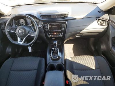 Zdjęcie 8 z 13 samochodu: 2018 NISSAN ROGUE SV VIN:KNMAT2MV1JP617980 - miniatura