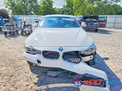 Piąte zdjęcie samochodu w środku: 2016 BMW 328 XI SULEV VIN:WBA8E3G59GNT77881 - miniatura