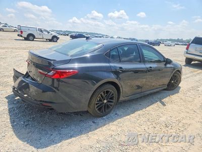 Trzecie zdjęcie samochodu z tyłu: 2025 TOYOTA CAMRY SE VIN:4T1DAACK7SU046692 - miniatura