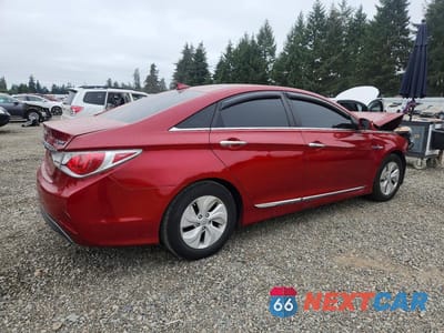 Trzecie zdjęcie samochodu z tyłu: 2015 HYUNDAI SONATA HYBRID BASE VIN:KMHEC4A43FA128379 - miniatura