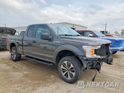 Czwarte zdjęcie samochodu z boku: 2019 FORD F150 SUPER CAB VIN:1FTFX1E53KKE80350 - miniatura