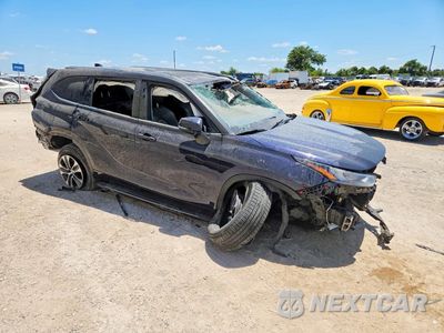 Czwarte zdjęcie samochodu z boku: 2020 TOYOTA HIGHLANDER XLE VIN:5TDGZRBH2LS037094 - miniatura