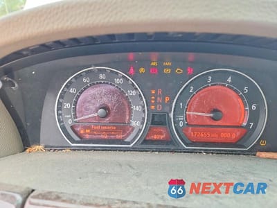 Zdjęcie 9 z 12 samochodu: 2007 BMW 750 I VIN:WBAHL83597DT07540 - miniatura