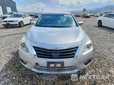 Piąte zdjęcie samochodu w środku: 2015 NISSAN ALTIMA 2.5 S VIN:1N4AL3AP7FC423129 - miniatura