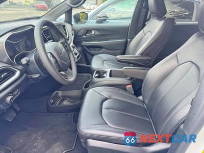 Zdjęcie 7 z 15 samochodu: 2025 CHRYSLER PACIFICA SELECT VIN:2C4RC1BG8SR512113 - miniatura