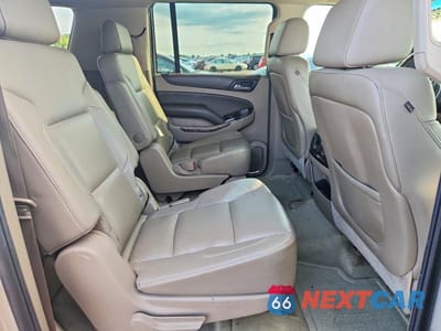 Zdjęcie 10 z 12 samochodu: 2015 CHEVROLET SUBURBAN K1500 LT VIN:1GNSKJKC3FR566312 - miniatura