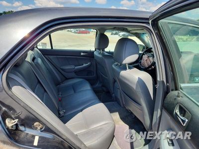 Zdjęcie 10 z 12 samochodu: 2004 HONDA ACCORD EX VIN:1HGCM558X4A050726 - miniatura