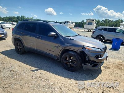 Czwarte zdjęcie samochodu z boku: 2018 JEEP CHEROKEE LATITUDE VIN:1C4PJLCB0JD545135 - miniatura