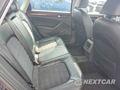 Zdjęcie 10 z 12 samochodu: 2012 VOLKSWAGEN PASSAT SEL VIN:1VWCP7A3XCC004096 - miniatura