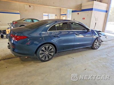 Trzecie zdjęcie samochodu z tyłu: 2021 MERCEDES-BENZ CLA 250 VIN:W1K5J4GB7MN186409 - miniatura
