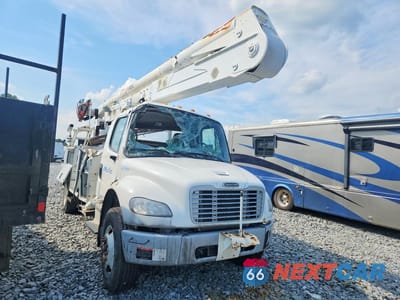 Czwarte zdjęcie samochodu z boku: 2020 FREIGHTLINER BUSINESS CLASS M2 BUCKET TRUCK VIN:1FVACXFCXLHKW5928 - miniatura